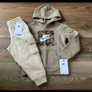 Nike toddler boys hoodie & cargo joggers size 3T(NWT)